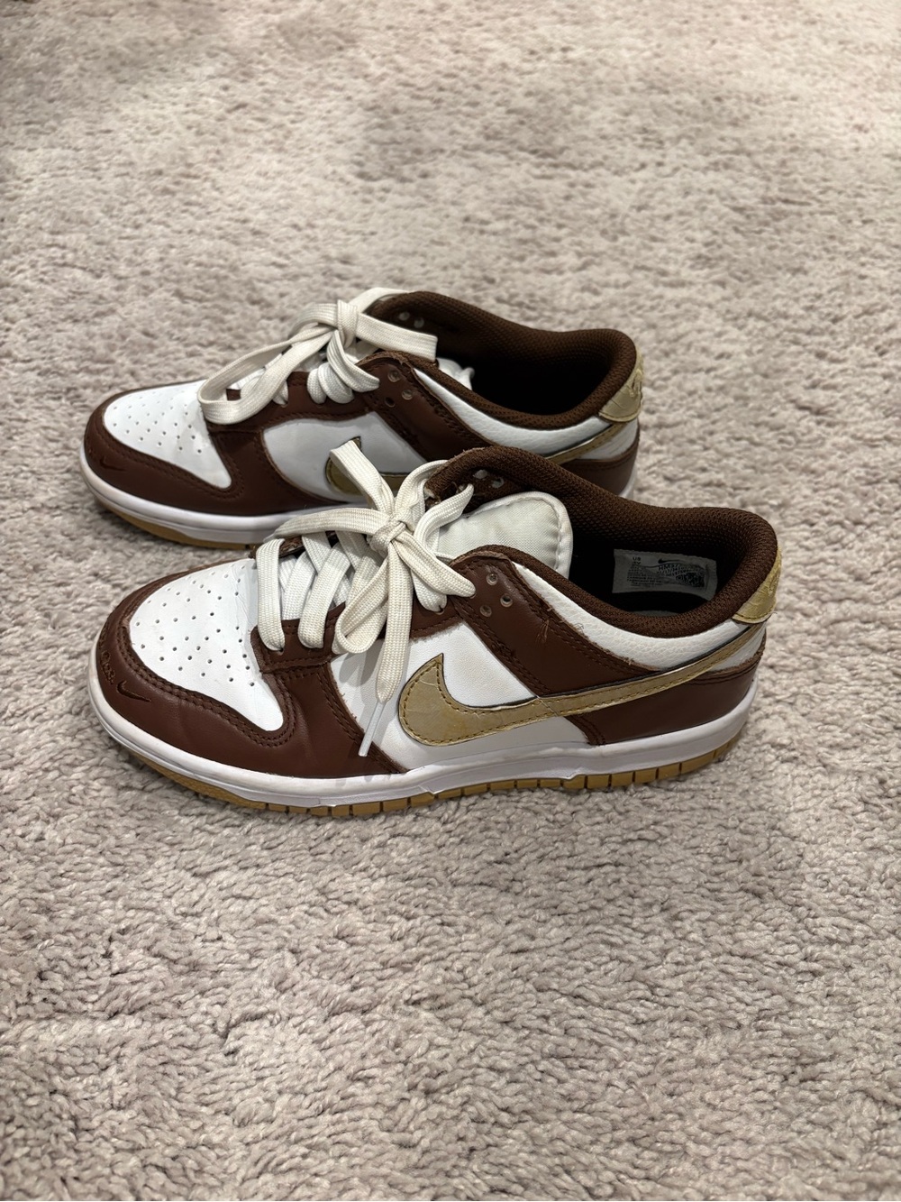 Nike Kids Low-Top Sneakers - White, Brown & Gold